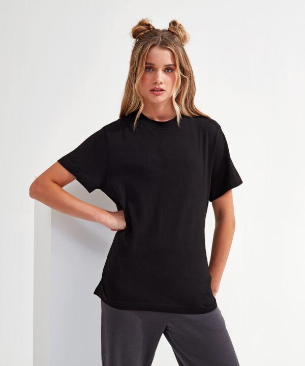 TR064-singleR Women’s TriDri® organic boxy oversized t-shirt, Organic cotton 1-4 rate - Image 3