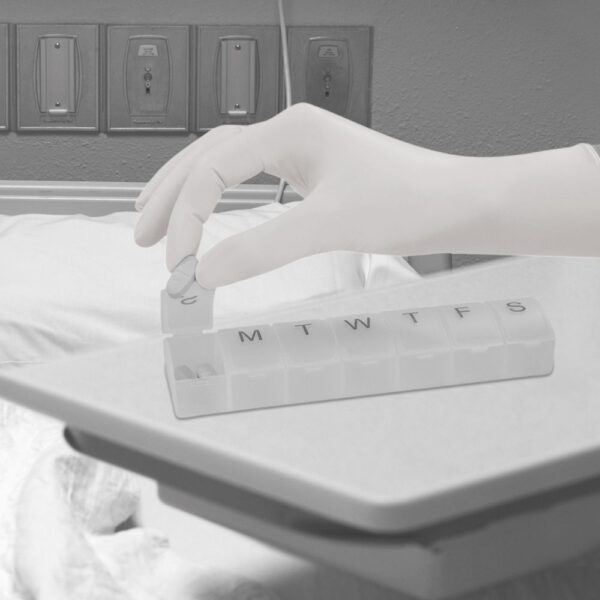 HandSafe GN92 White Nitrile medical grade gloves suited for use in healthcare environments Box 200
